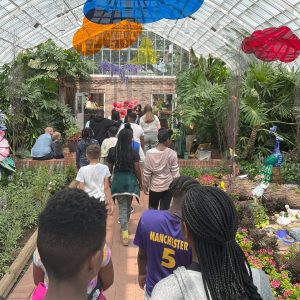 Middle school students tour Phipps Conservatory